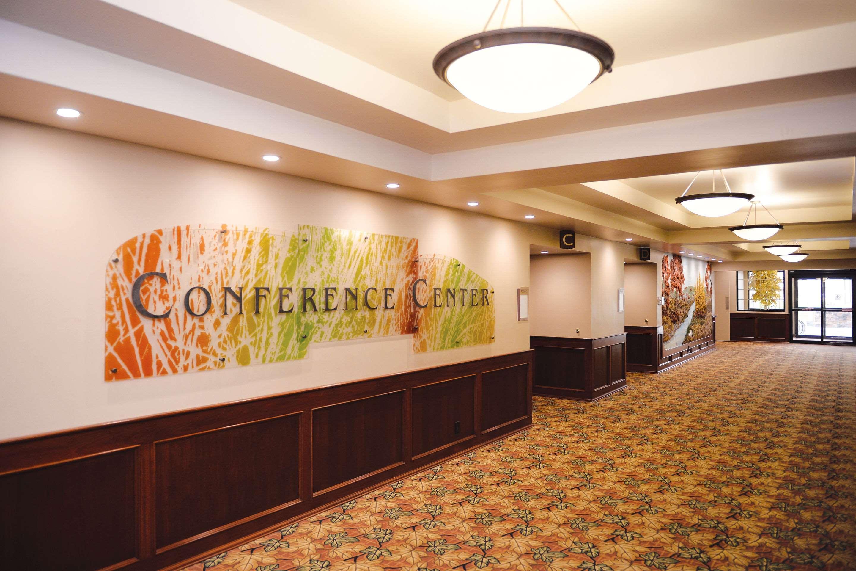 Quality Inn & Suites Ames Conference Center Near Isu Campus Exterior foto